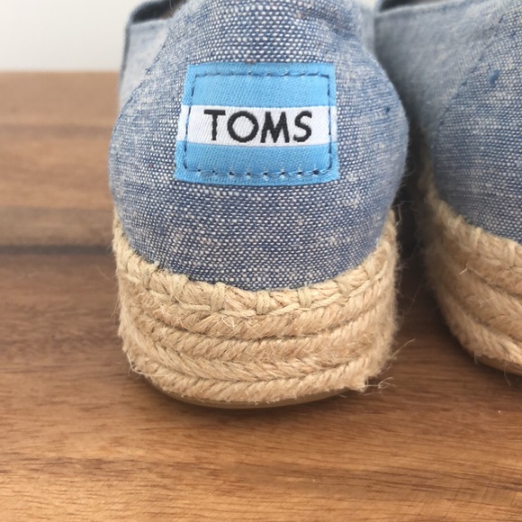 NWOT Toms Open Toe Alpargata Chambray Espadrille. - Picture 15 of 17